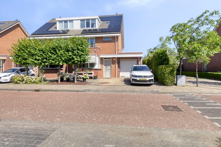 Veenweide 11 in Hellevoetsluis