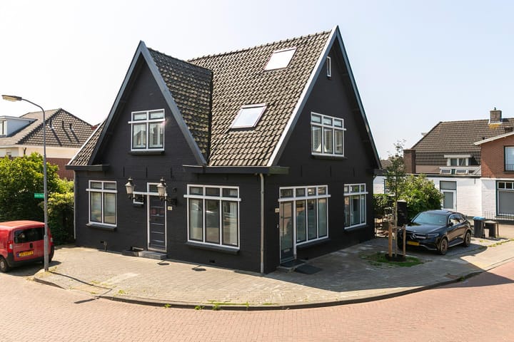 Photo of property Veerweg 105, Rheden