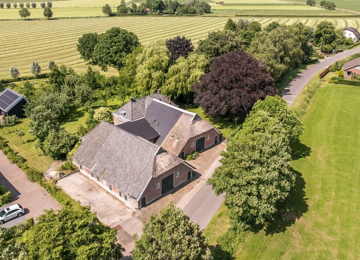 Photo of property Veesser Enkweg 47, Veessen