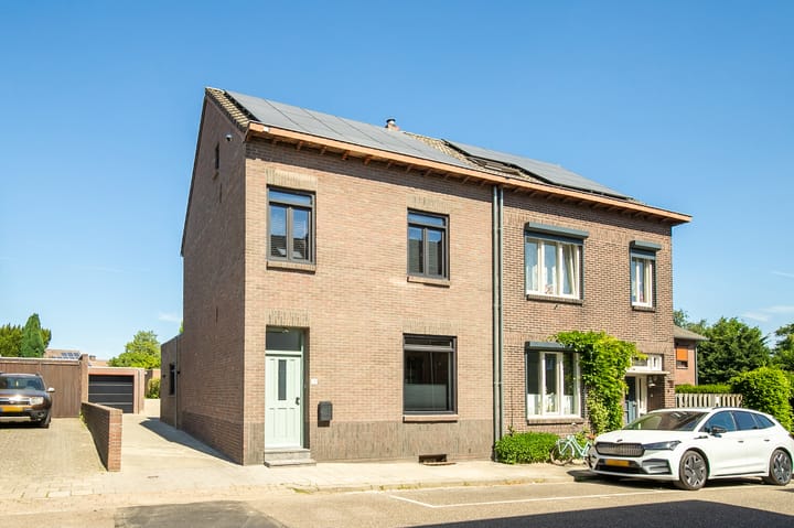 Veeweg 14 in Landgraaf foto