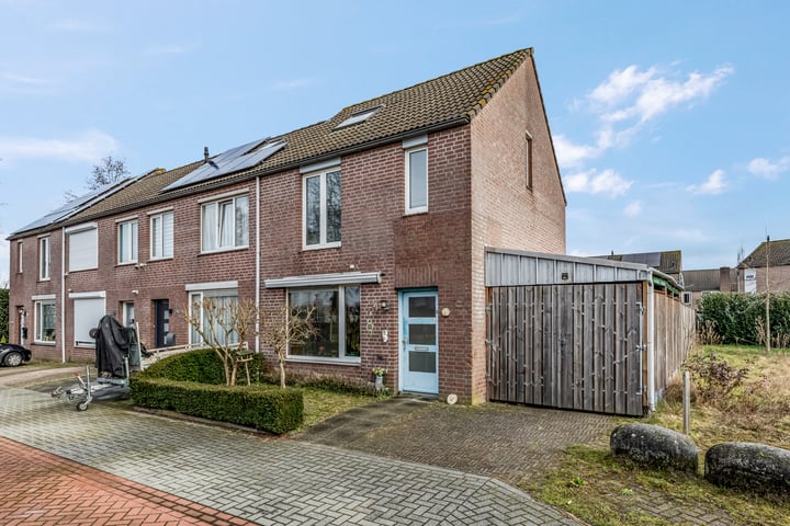 Photo of property Veldbeemd 22, Valkenswaard