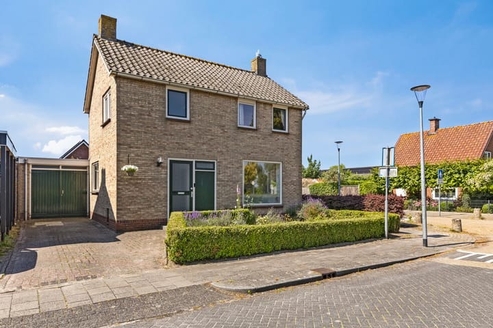 Veldbiesstraat 2 in Wildervank