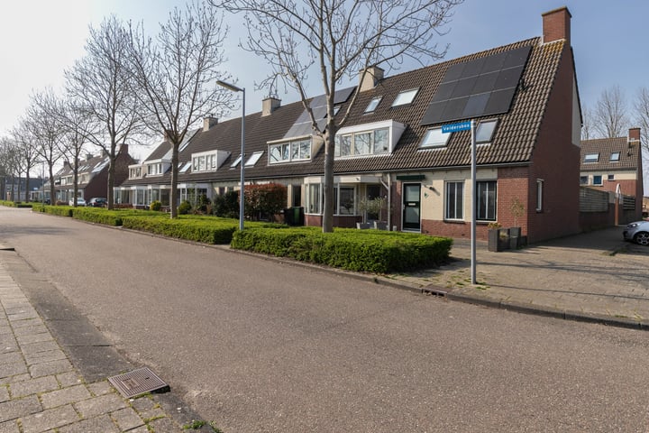 Photo of property Veldersbos 11, Hoofddorp