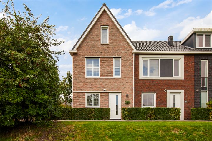 Veldesdoorn 11A in Nieuwveen