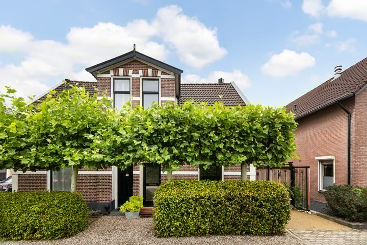 Veldhuisstraat 30 in Apeldoorn foto