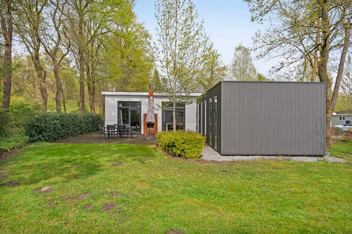 Photo of property Veldhuisweg 4-207a, IJhorst