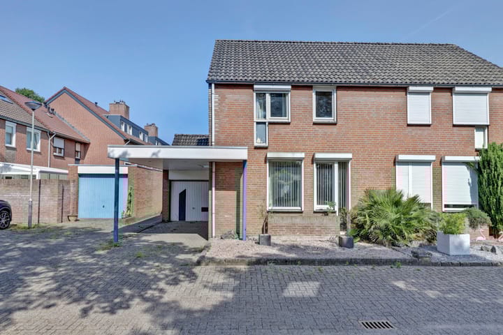 Photo of property Veldm. Montgomeryhof 55, Panningen