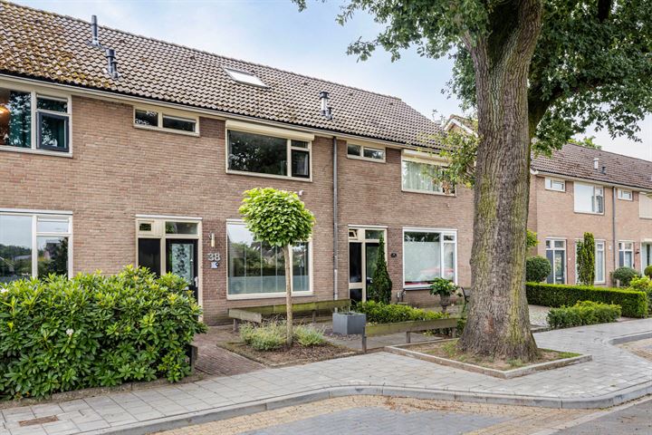 Veldmaterstraat 38 in Haaksbergen