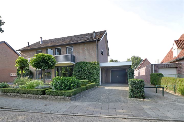 Veldstraat 36 in Helden