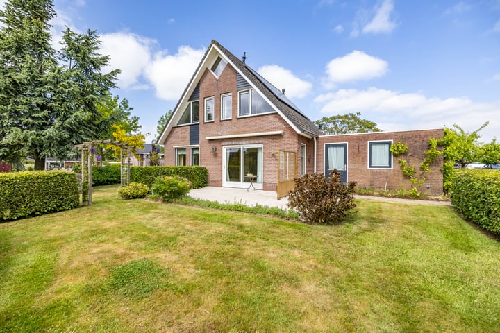 Photo of property Veldzicht 9, Loppersum