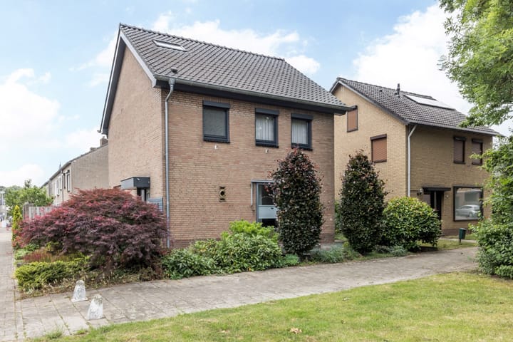Velgraafweg 6 in Holtum