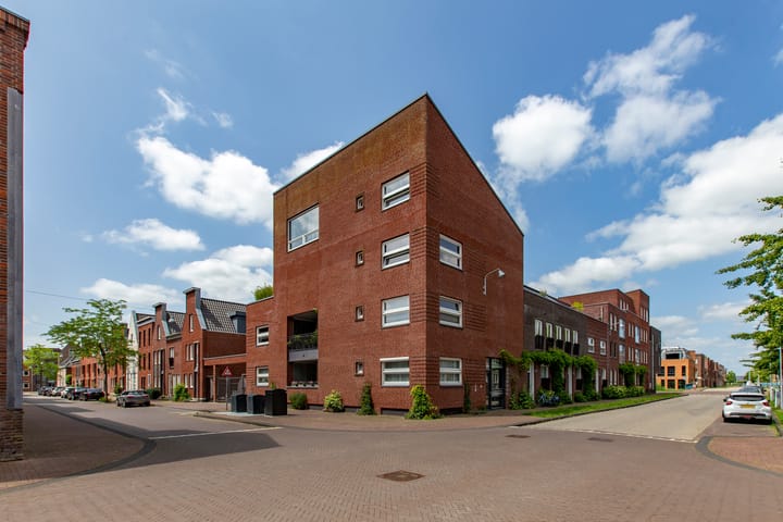 Veluwemeer 211 in Woerden