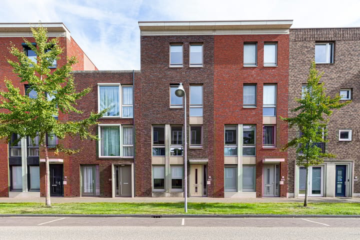 Photo of property Veluwemeer 264, Woerden