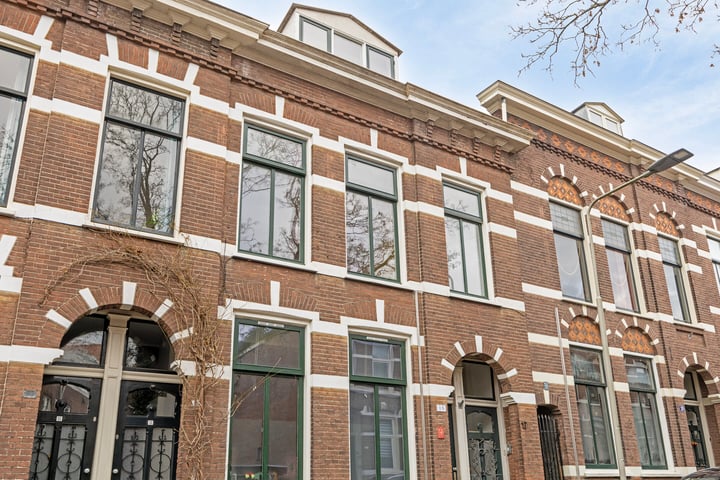 Verhuellstraat 17-1 in Arnhem