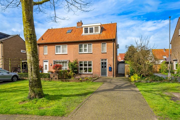 Verlengde Oostsingel 7 in Bunschoten-Spakenburg