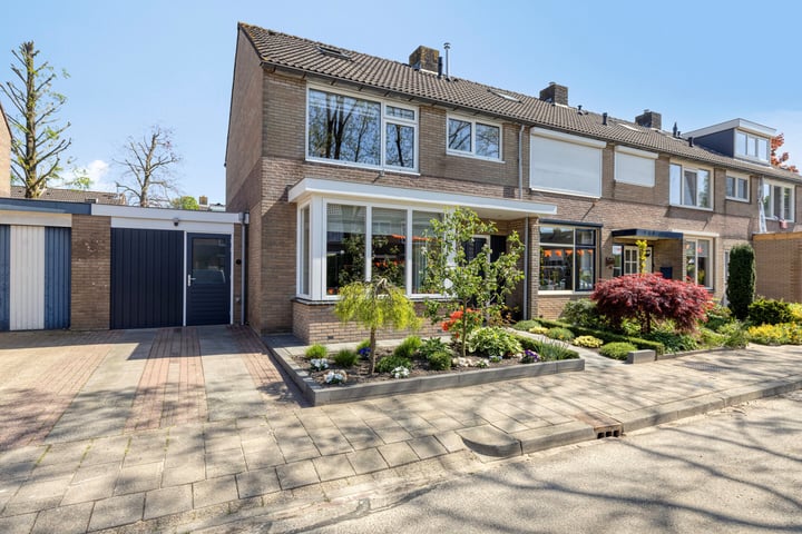 Vermeerlaan 8 in Scherpenzeel