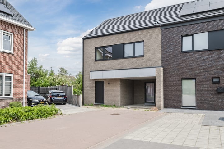 Photo of property Vermeerplein 9, Clinge