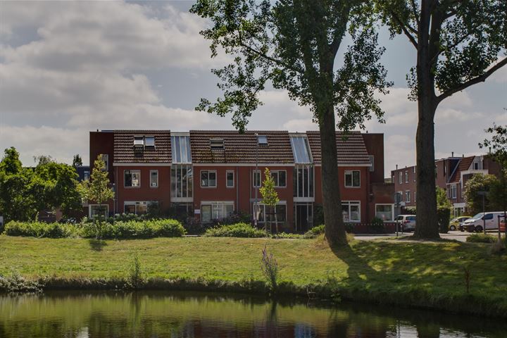 Veurse Achterweg 49 in Leidschendam