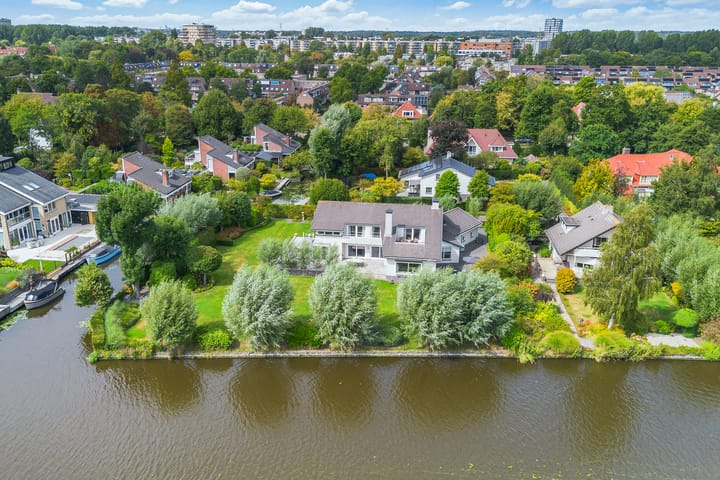 Veursestraatweg 110 in Leidschendam foto