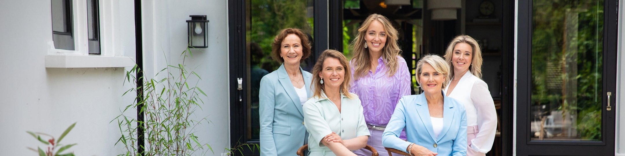 Team foto van Vierhout van Wonderen Makelaars Taxateurs