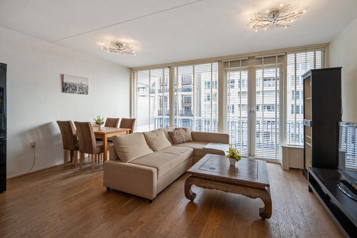 Vierloper 1 in 's-Gravenhage foto