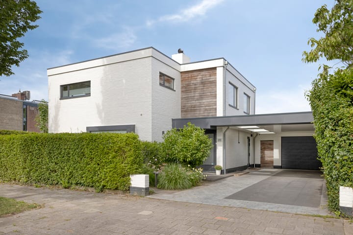 Photo of property Vierwindenlaan 25, Tilburg