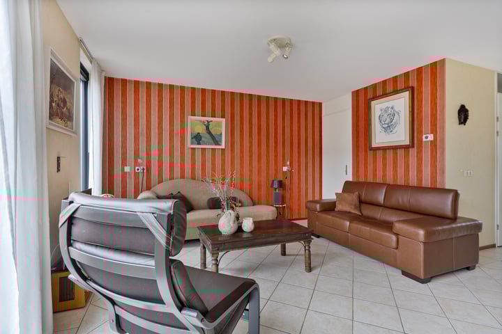 Photo of property Vijverhof 51, Hendrik-Ido-Ambacht