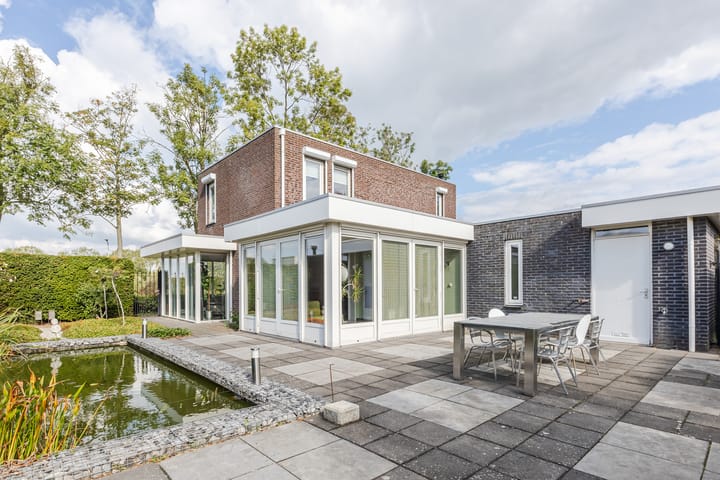 Vijverhof 7 in Terneuzen