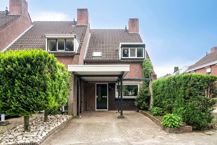 Vijverlaan 39 in Horst