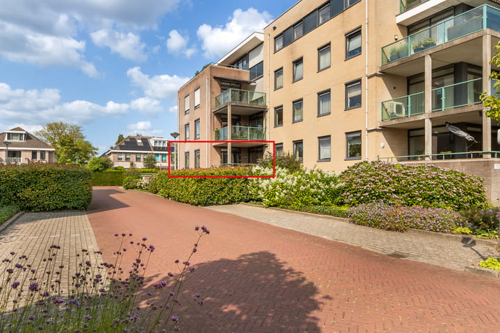 Photo of property Vijverlaan 55, Dordrecht