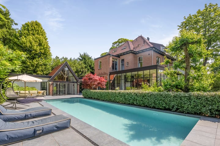 Photo of property Vijverweg 10, Bloemendaal