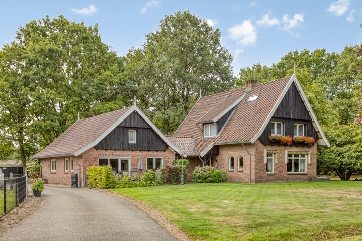 Photo of property Vikkerhoekweg 65, Hengelo