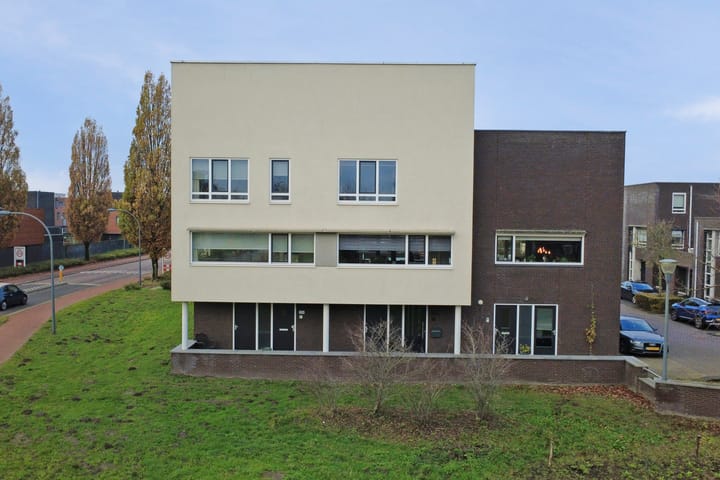 Villa Spaanse Ruiter 102 in Waalwijk