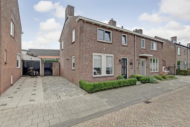 Vincent van Goghstraat 5 in Raamsdonksveer