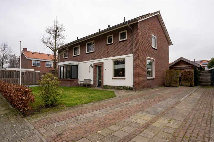 Vinkstraat 18 in Borne