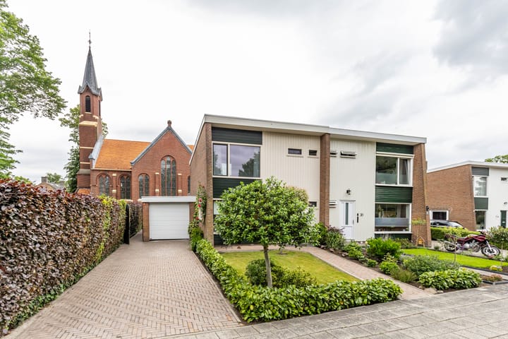 Violenstraat 32 in Sappemeer