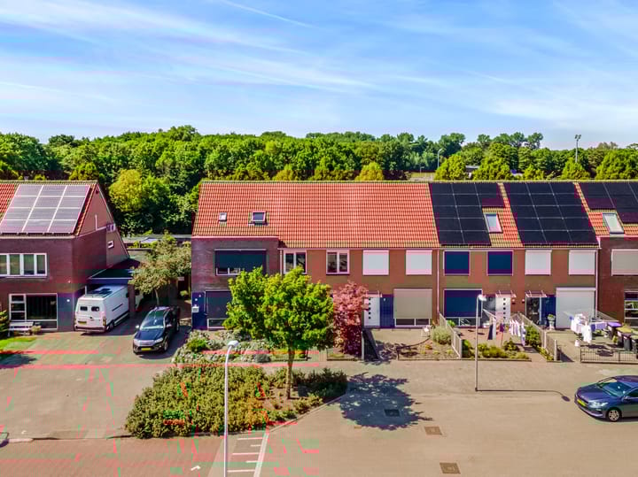 Photo of property Visarend 26, Tollebeek