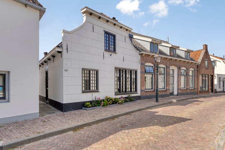 Vissersdijk 4 in Heenvliet