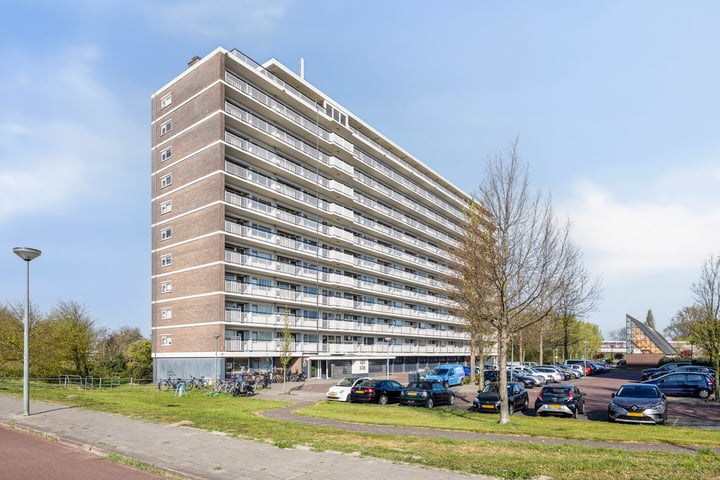Vlaardingerdijk 468 in Schiedam