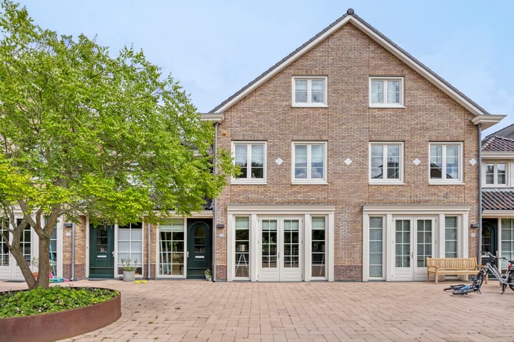 Vleeresteyn 20 in Oegstgeest