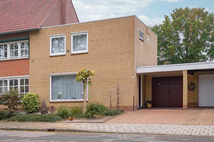 Vleugelmorgenstraat 1 in Stein