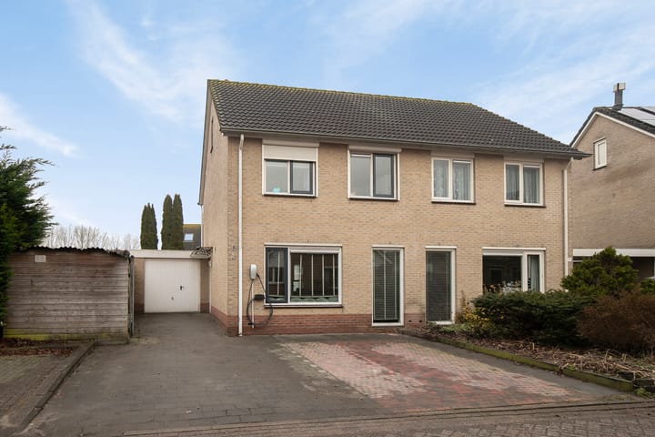 Vliegersveld 13 in Biddinghuizen