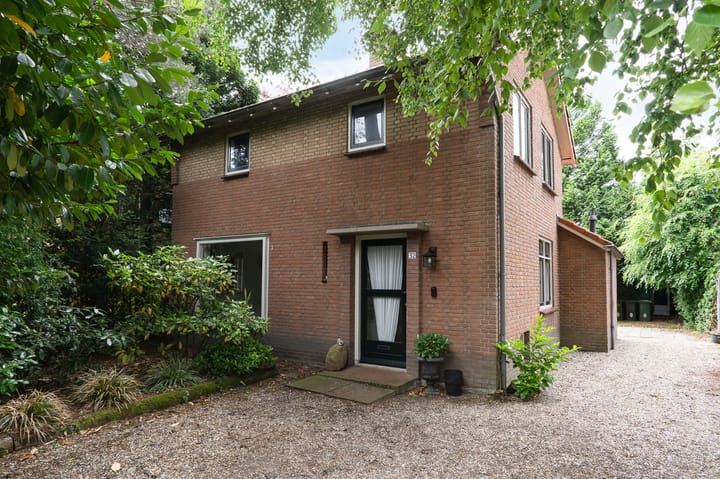 Vliegersvelderlaan 32 in Barneveld