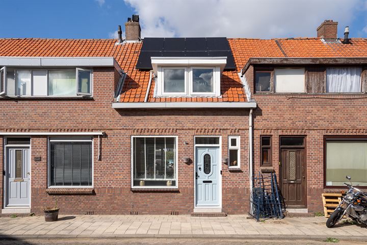 Vlielanderstraat 23 in Pernis Rotterdam