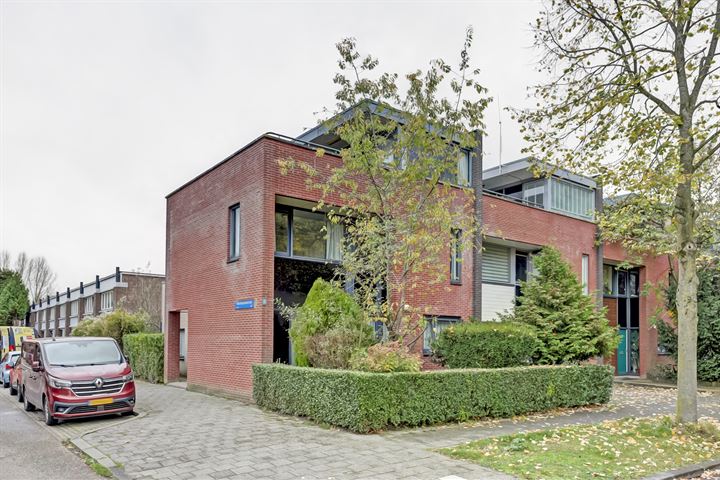 Vlierbessenstraat 2 in Almere