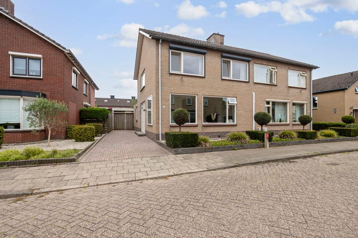 Photo of property Vlierstraat 25, Huissen