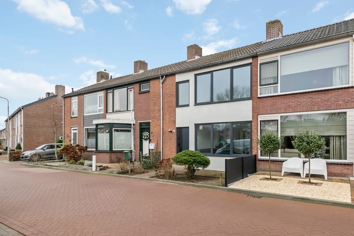 Vlietstraat 4 dans Schelluinen photo