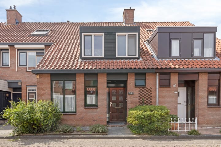 Vlinderveen 521 in Spijkenisse
