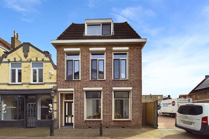 Vlooswijkstraat 24 in Terneuzen