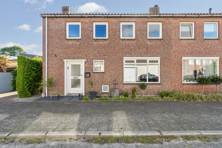 Vogelenzanglaan 3 in Breda
